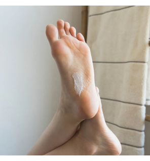 Alvadiem – Gommage pieds nourrissant, 150 ml