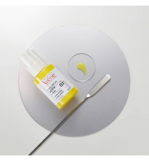 Avène – Hyaluron Activ Procedure Sérum Lifting 0,1 % Rétinal, 30 ml